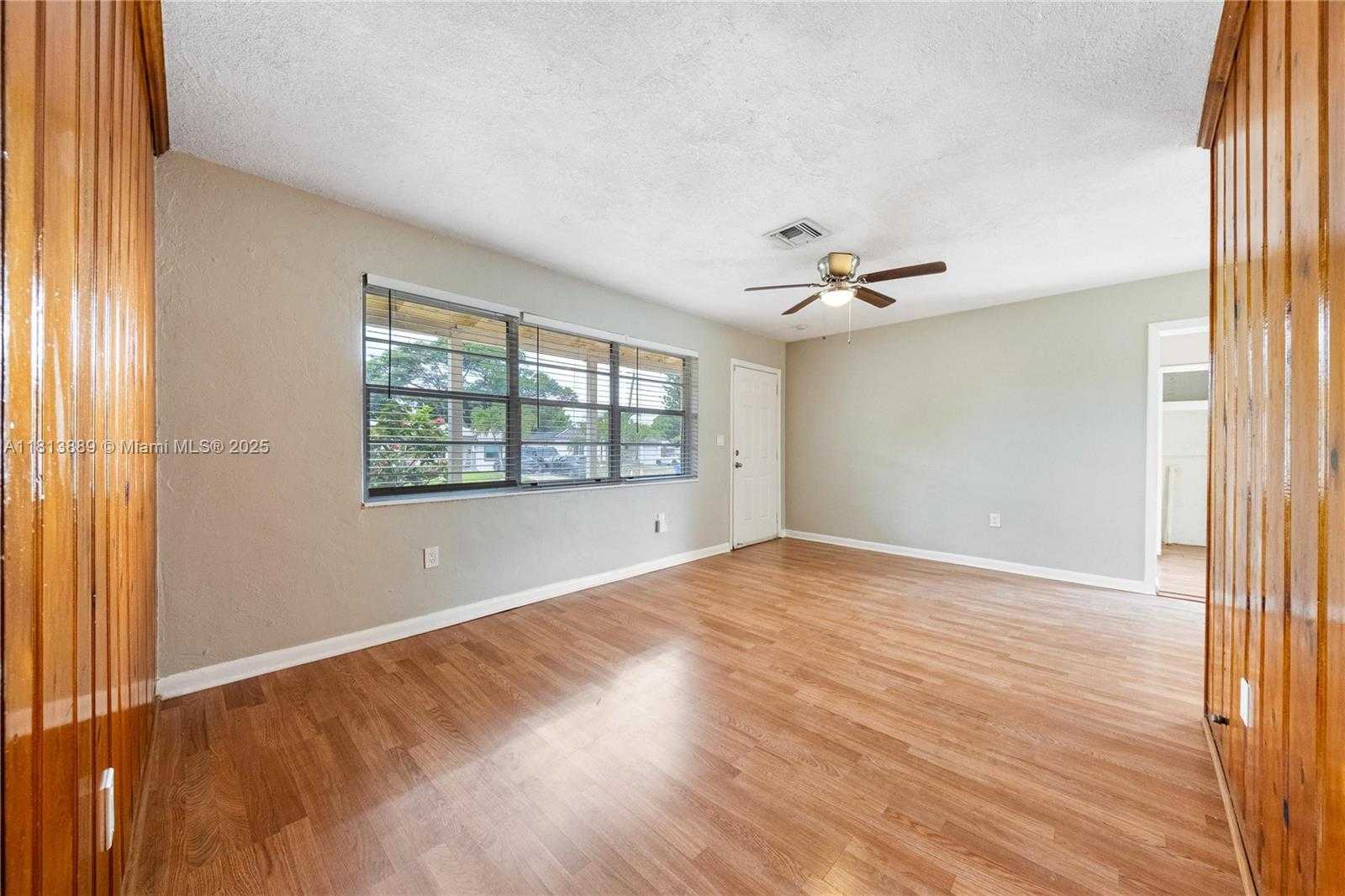 Small Image of 2431 RODMAN ST, Hollywood Number 9