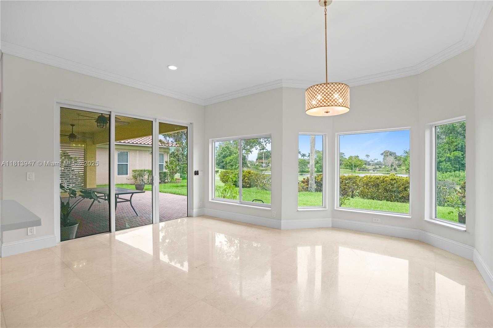 Small Image of 720 CYPRESS POINTE DR W, Pembroke Pines Number 10