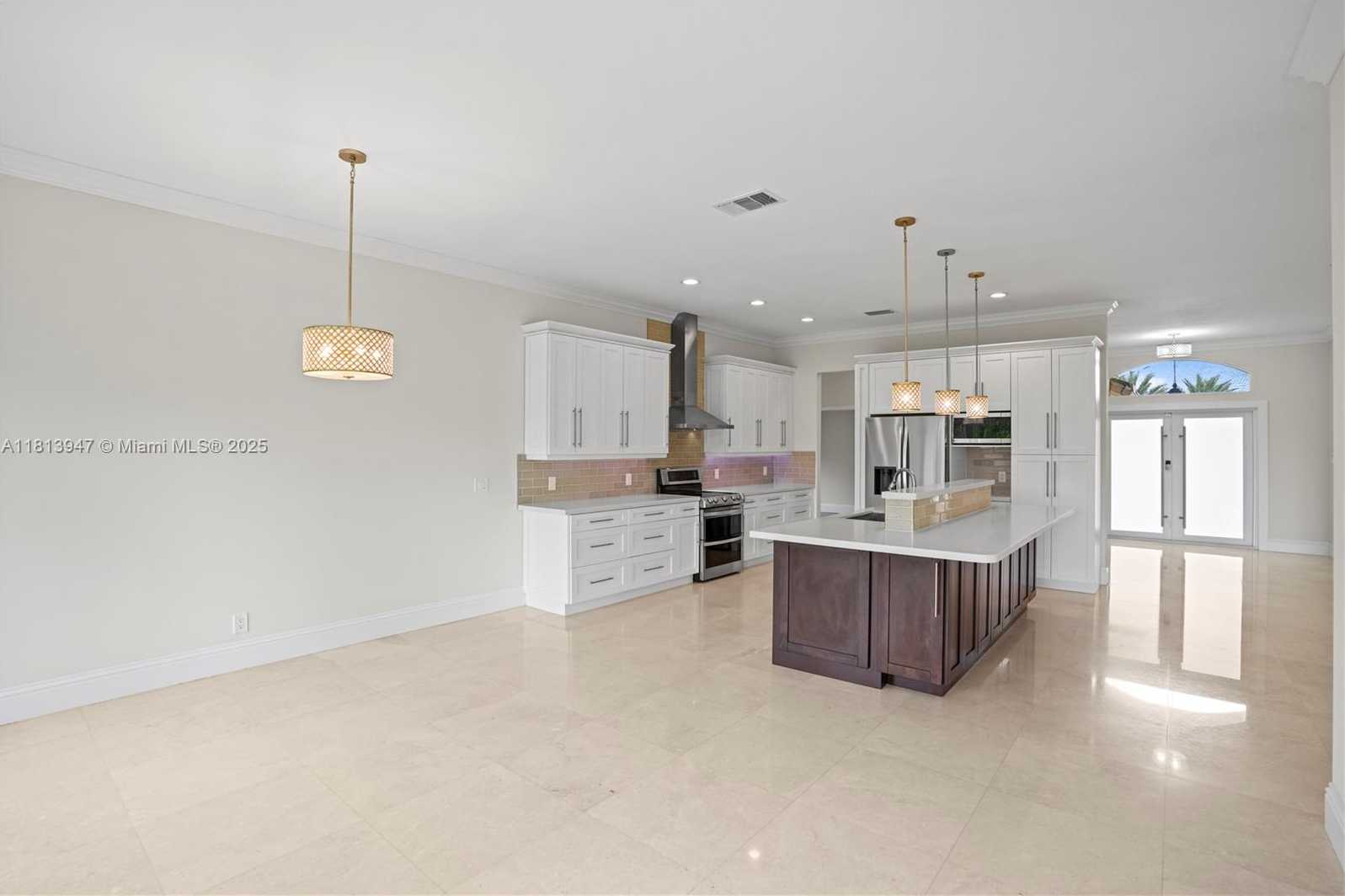 Small Image of 720 CYPRESS POINTE DR W, Pembroke Pines Number 18
