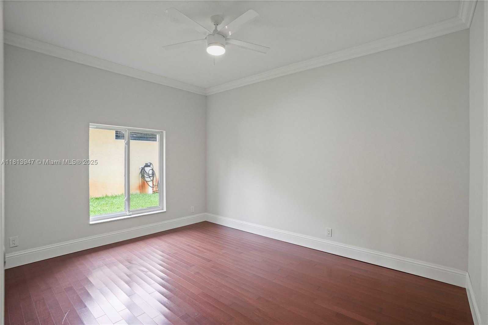 Small Image of 720 CYPRESS POINTE DR W, Pembroke Pines Number 23