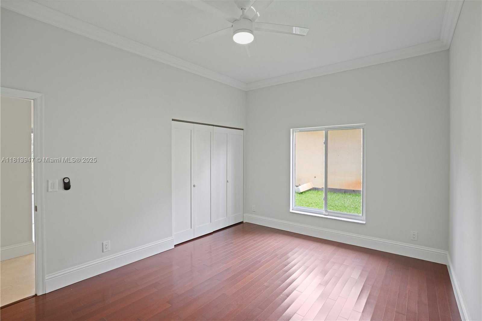 Small Image of 720 CYPRESS POINTE DR W, Pembroke Pines Number 24