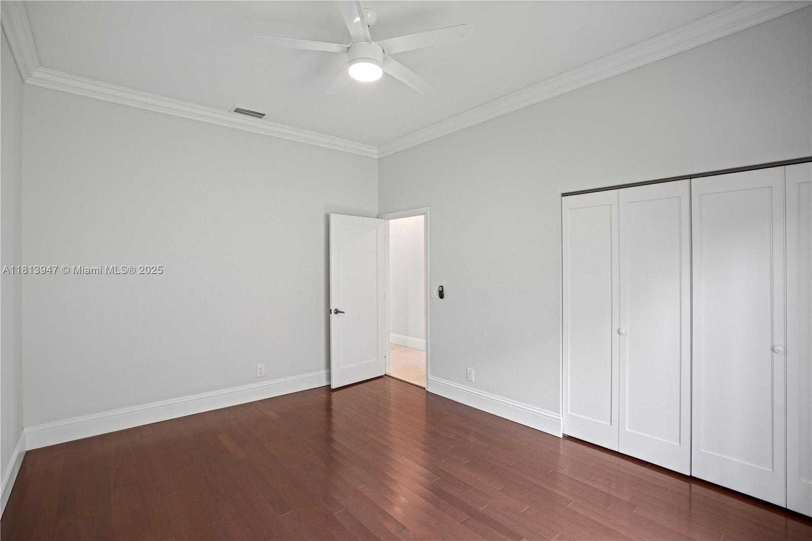 Small Image of 720 CYPRESS POINTE DR W, Pembroke Pines Number 25