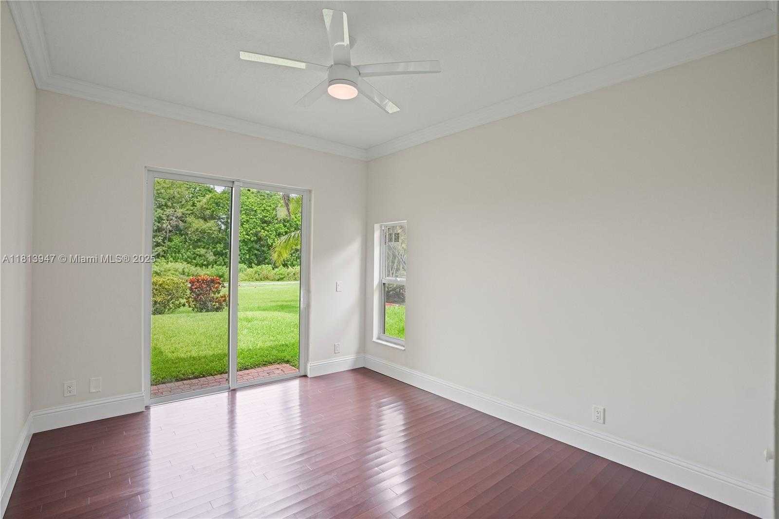 Small Image of 720 CYPRESS POINTE DR W, Pembroke Pines Number 27