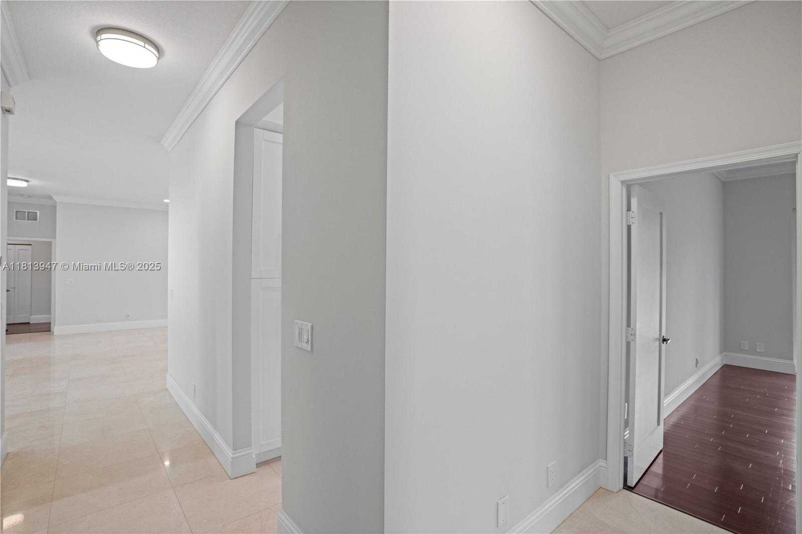 Small Image of 720 CYPRESS POINTE DR W, Pembroke Pines Number 34