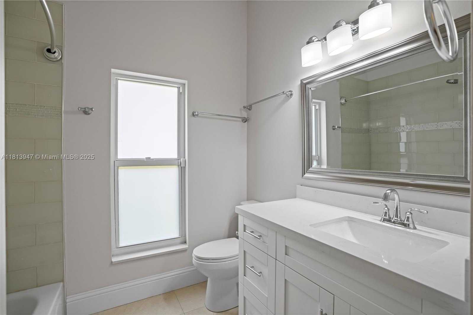 Small Image of 720 CYPRESS POINTE DR W, Pembroke Pines Number 35