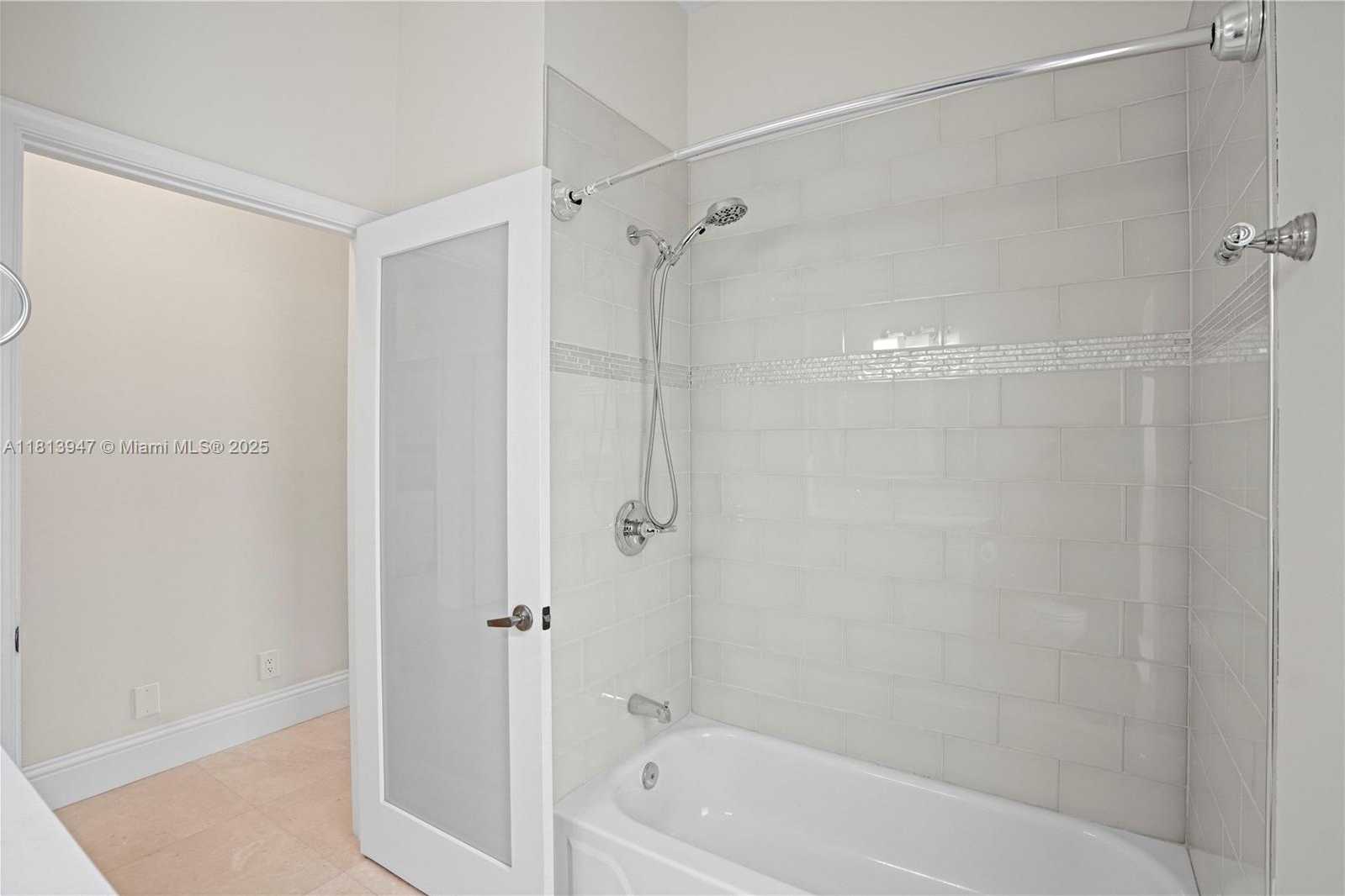 Small Image of 720 CYPRESS POINTE DR W, Pembroke Pines Number 36