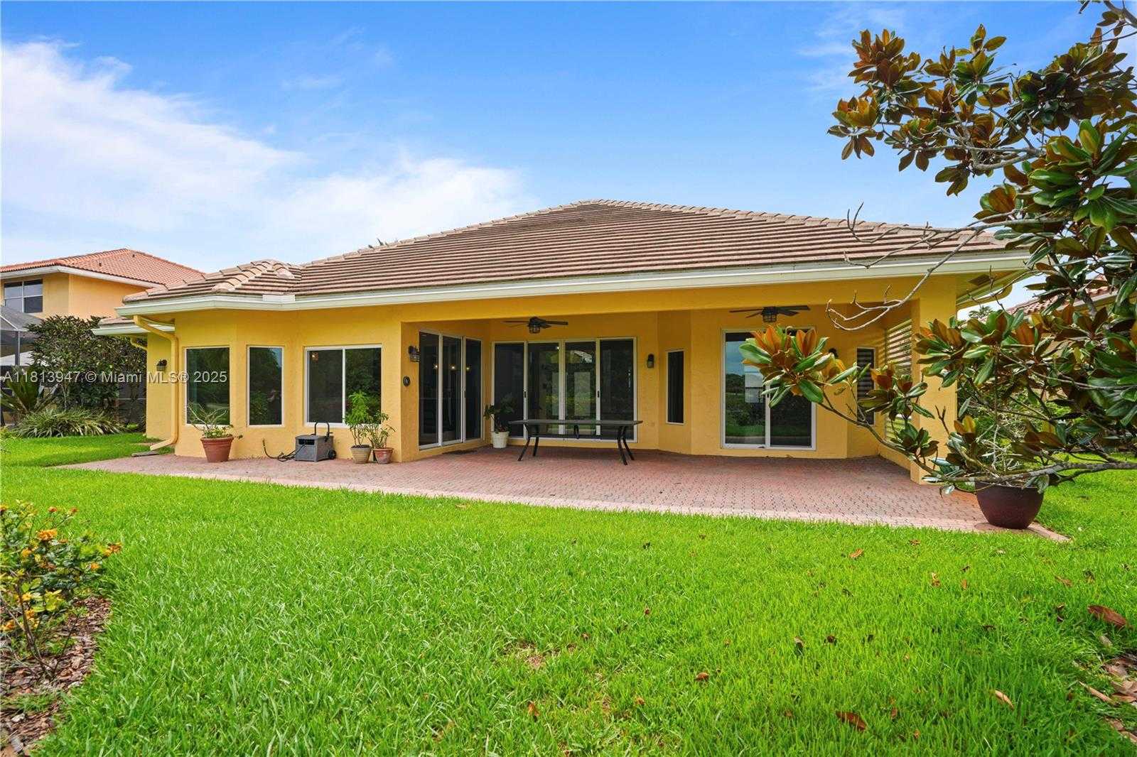 Small Image of 720 CYPRESS POINTE DR W, Pembroke Pines Number 44