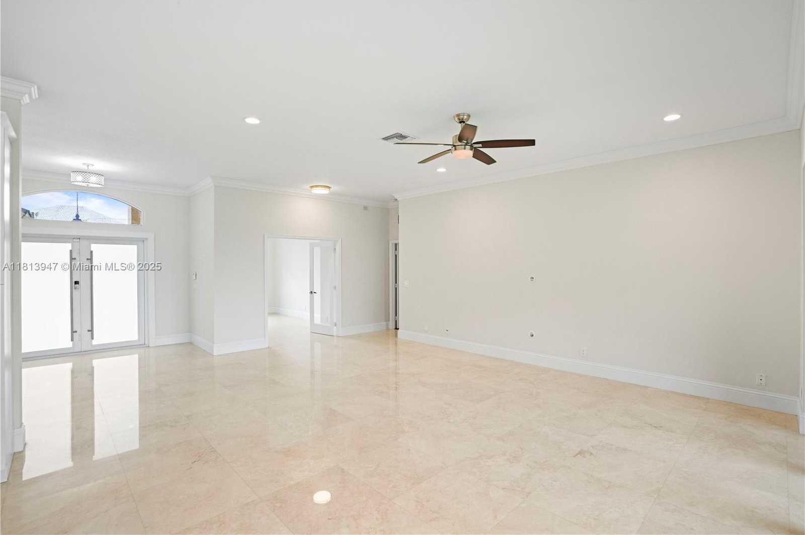 Small Image of 720 CYPRESS POINTE DR W, Pembroke Pines Number 7