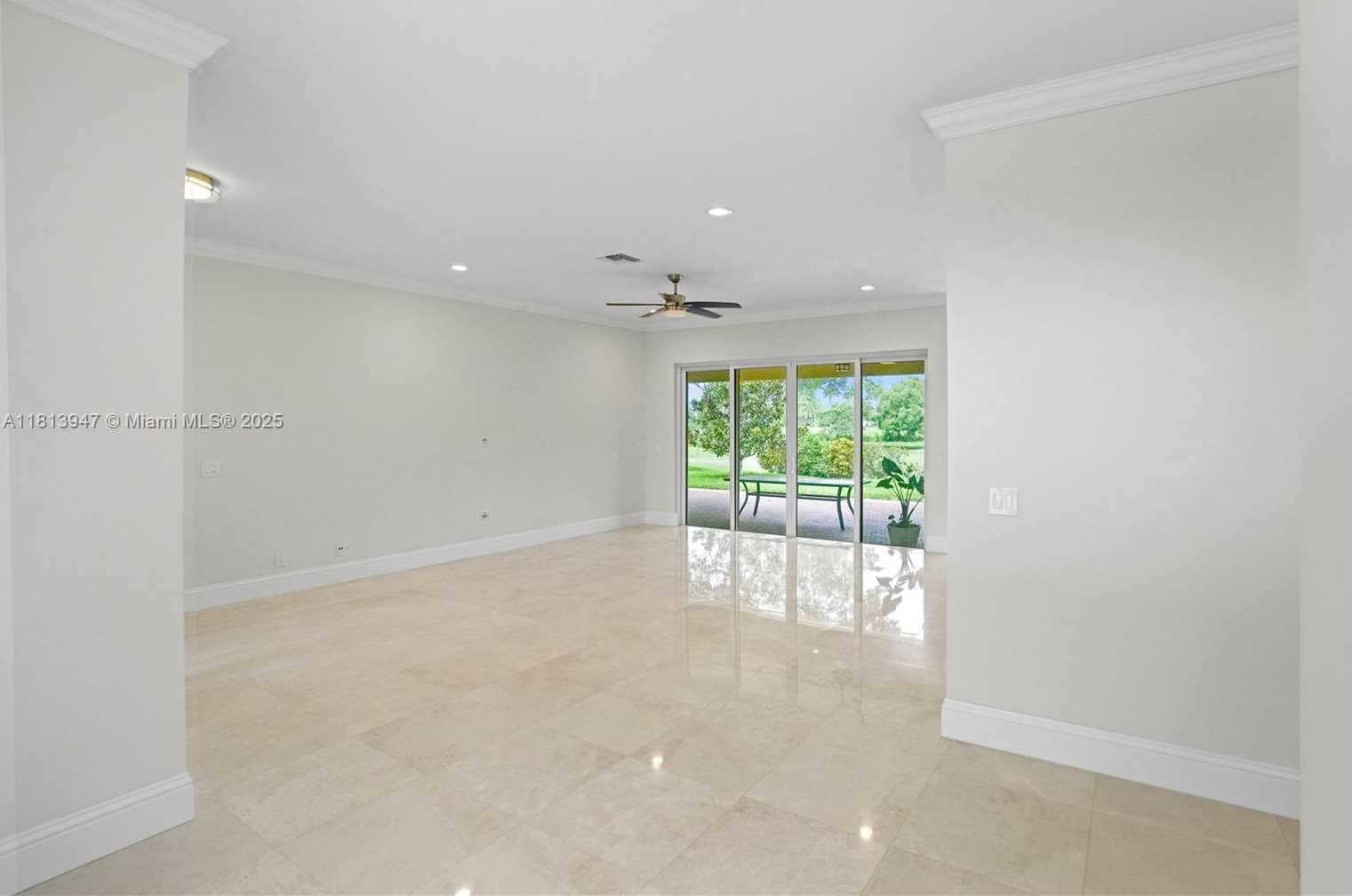 Small Image of 720 CYPRESS POINTE DR W, Pembroke Pines Number 8