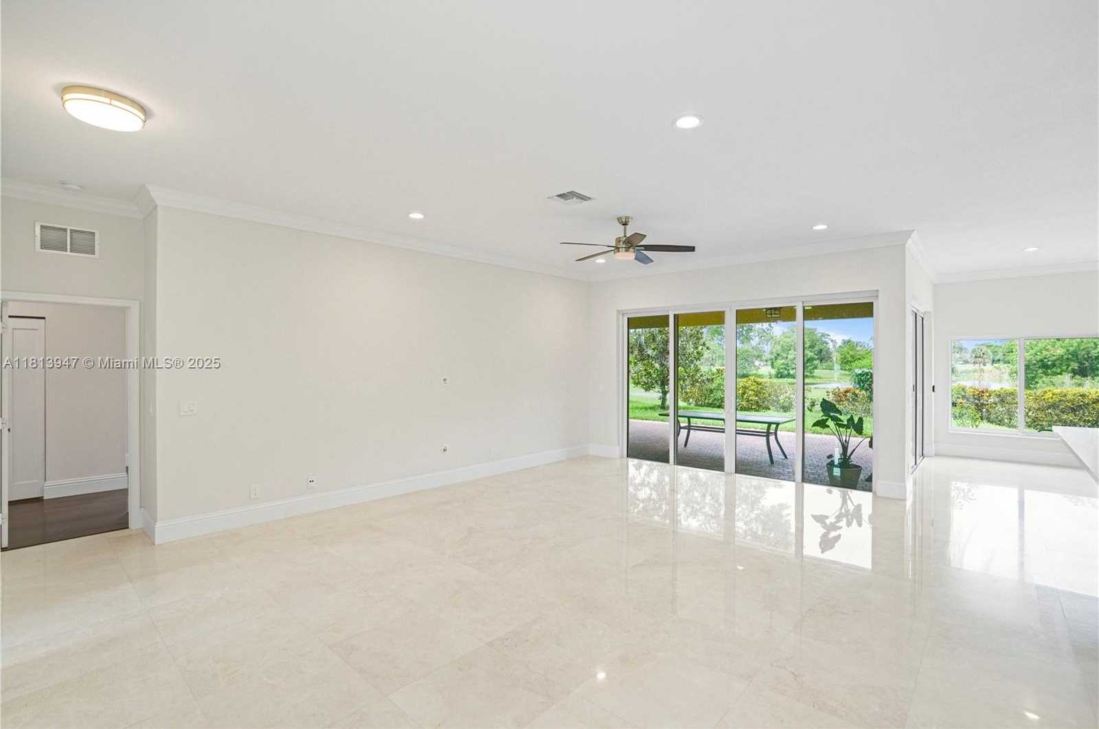 Small Image of 720 CYPRESS POINTE DR W, Pembroke Pines Number 9