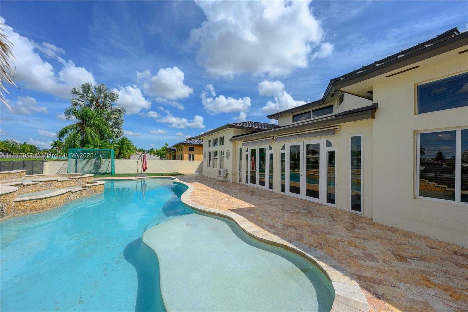 Small Image of 19686 SOUTH WEST 130TH AVE RD, Miami Number 53