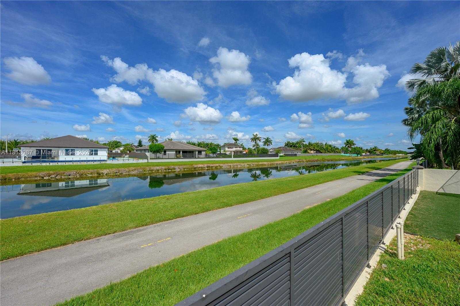 Small Image of 19686 SOUTH WEST 130TH AVE RD, Miami Number 58