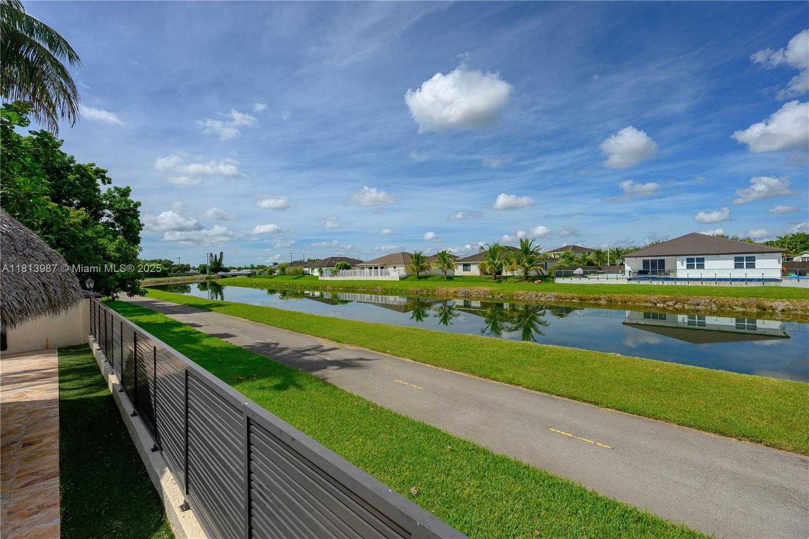 Small Image of 19686 SOUTH WEST 130TH AVE RD, Miami Number 59