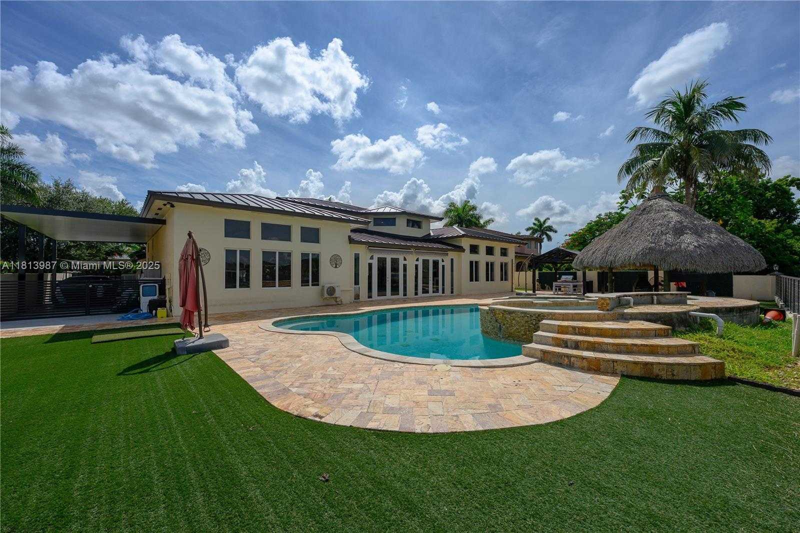 Small Image of 19686 SOUTH WEST 130TH AVE RD, Miami Number 63