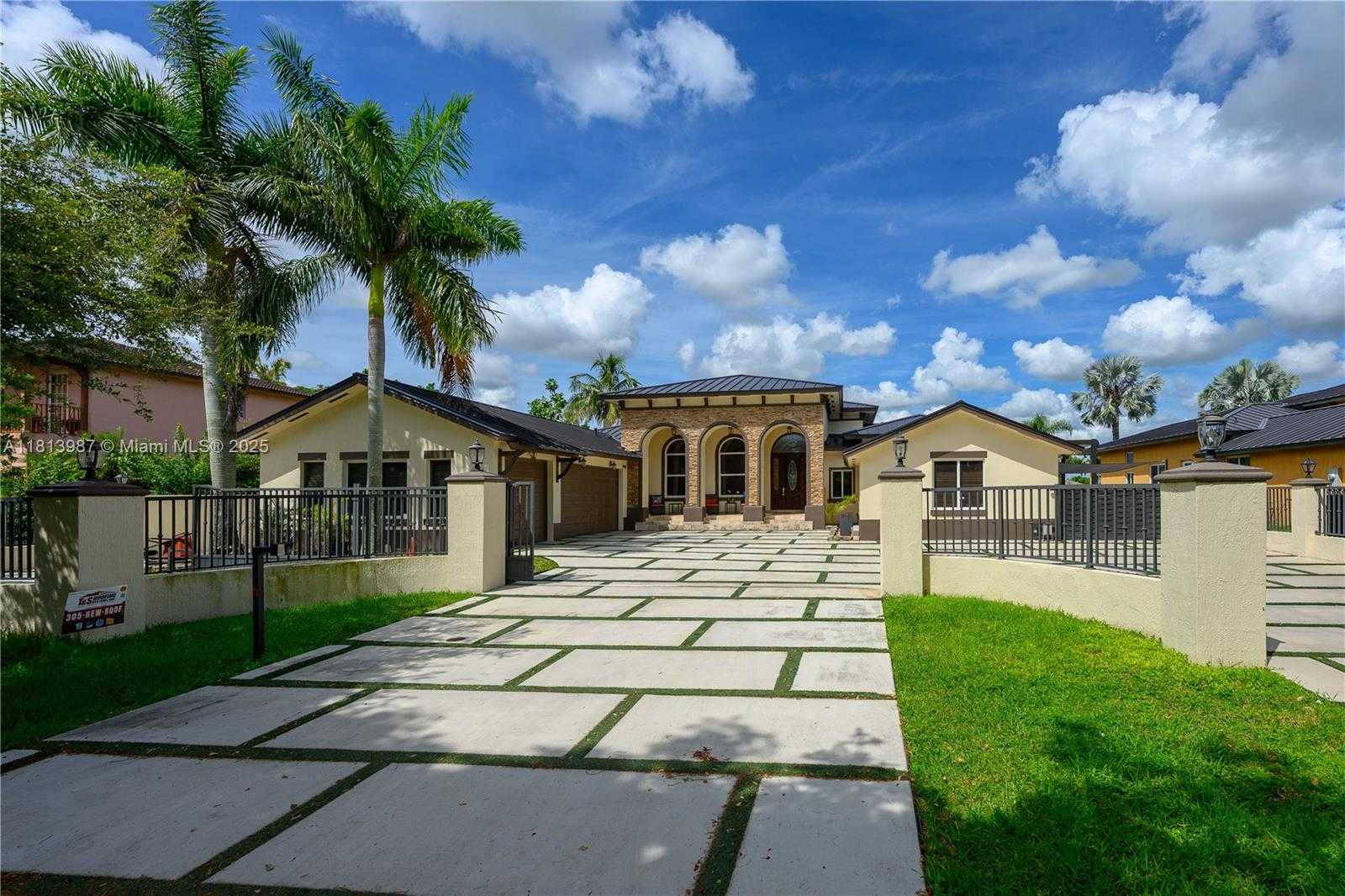 Small Image of 19686 SOUTH WEST 130TH AVE RD, Miami Number 78