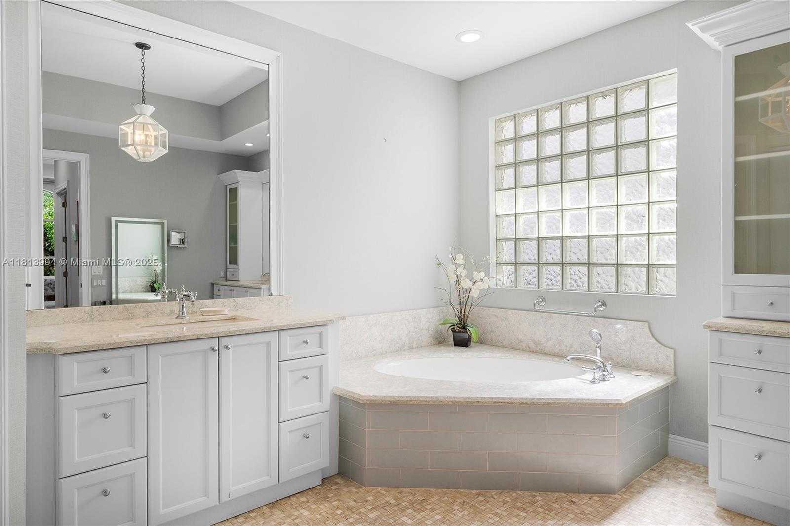 Small Image of 1445 COMMODORE WAY, Hollywood Number 27