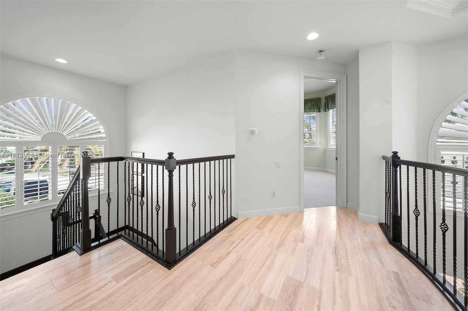 Small Image of 1445 COMMODORE WAY, Hollywood Number 38