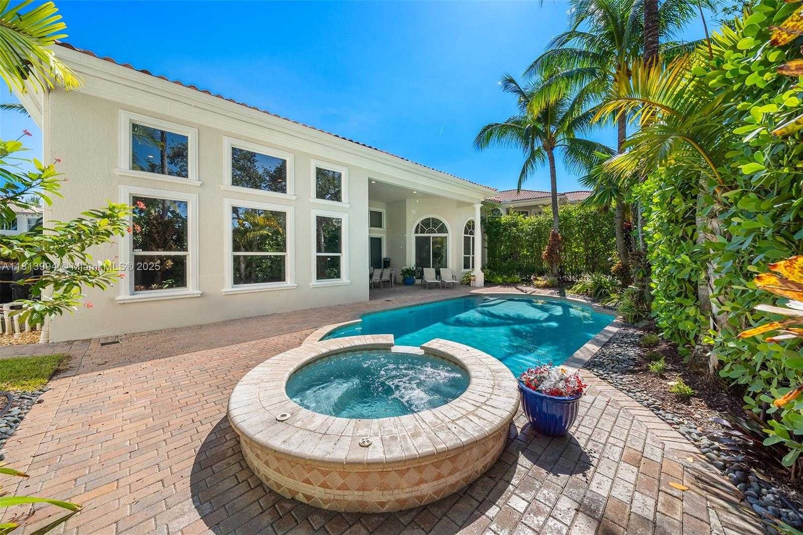 Small Image of 1445 COMMODORE WAY, Hollywood Number 9
