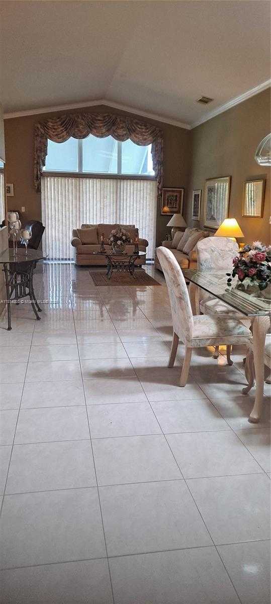 Small Image of 520 NORTH WEST 166TH AVE, Pembroke Pines Number 2