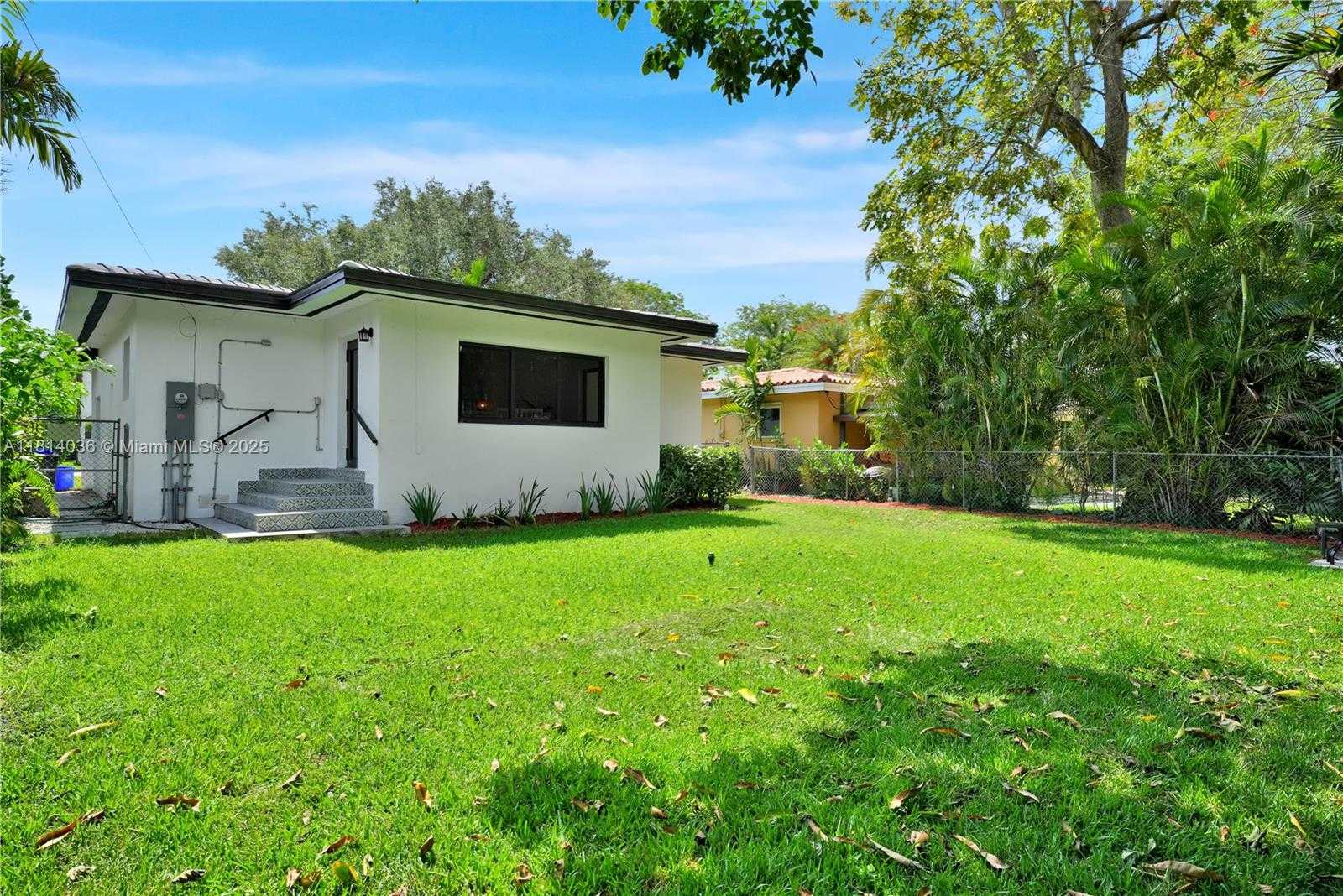 Small Image of 1216 WALLACE ST, Coral Gables Number 19