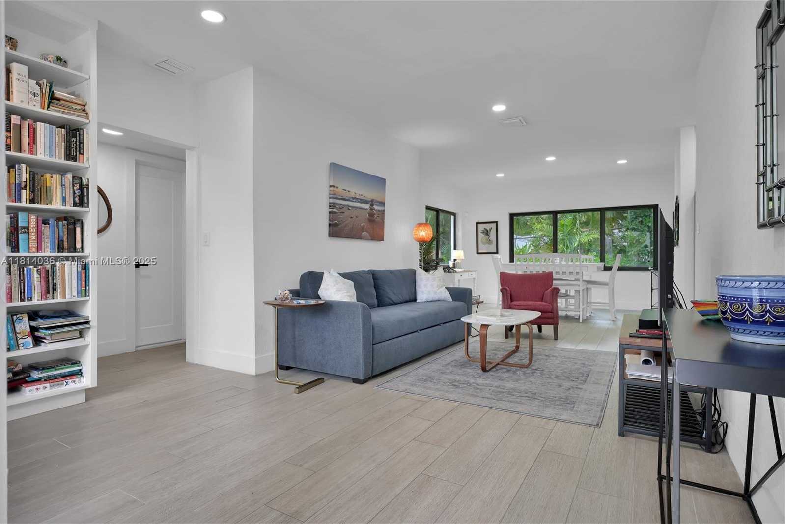 Small Image of 1216 WALLACE ST, Coral Gables Number 3