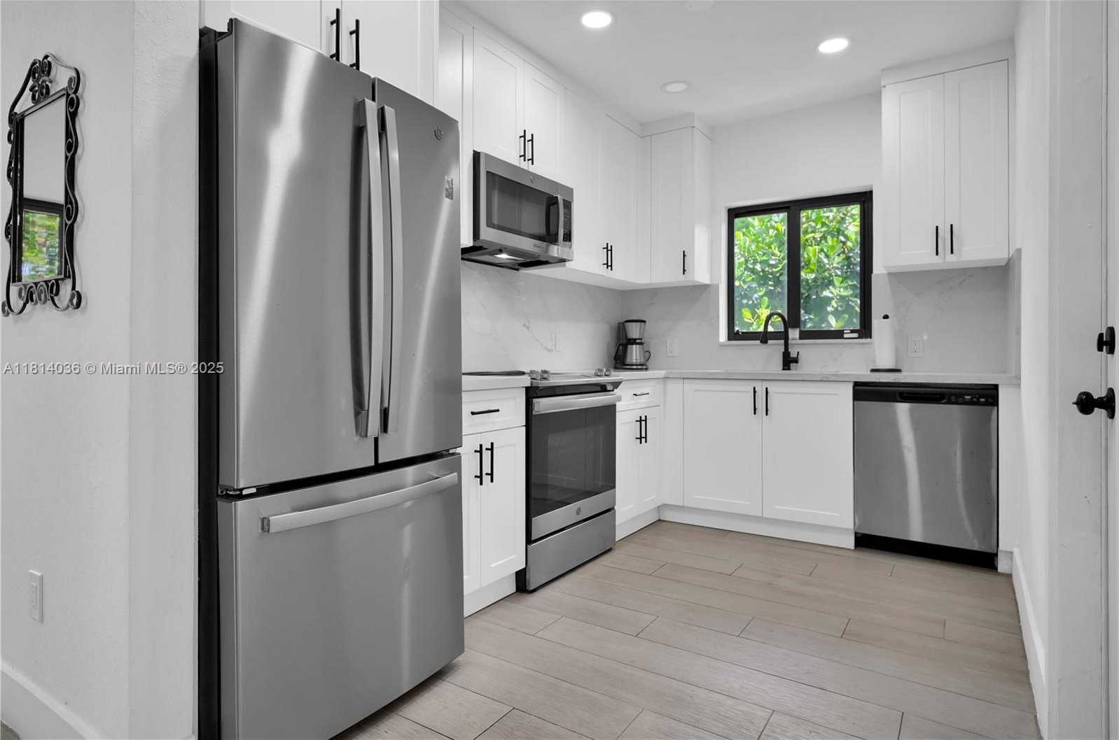 Small Image of 1216 WALLACE ST, Coral Gables Number 9