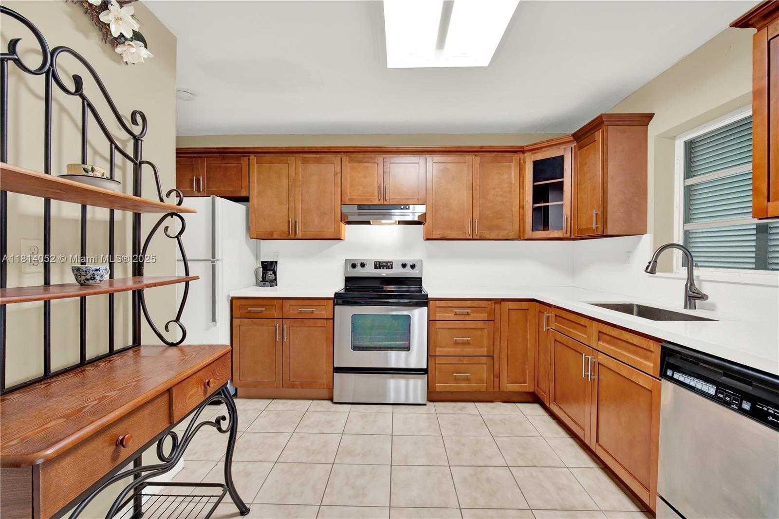 Small Image of 18225 SOUTH WEST 94TH AVE, Palmetto Bay Number 12
