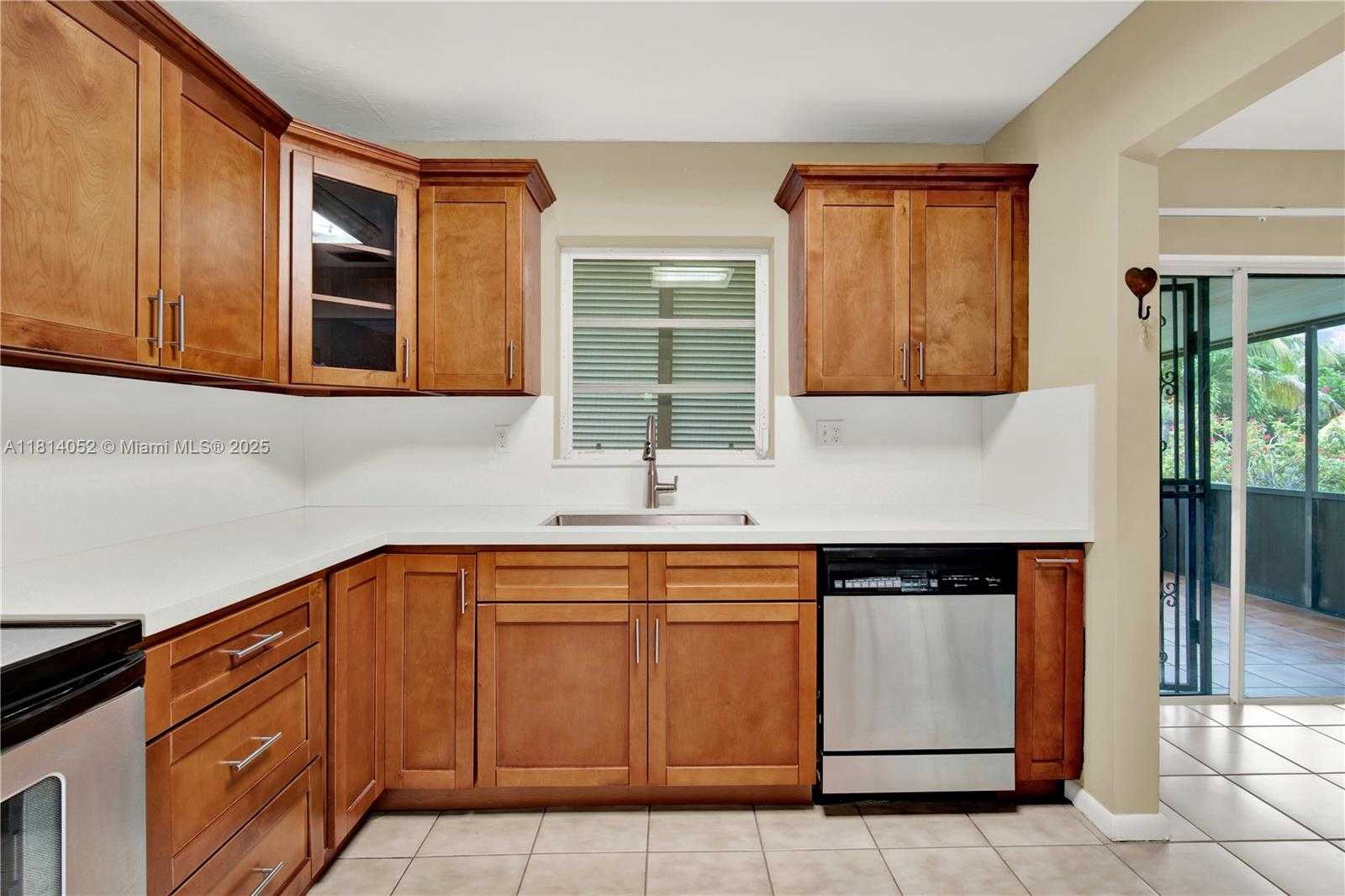 Small Image of 18225 SOUTH WEST 94TH AVE, Palmetto Bay Number 13