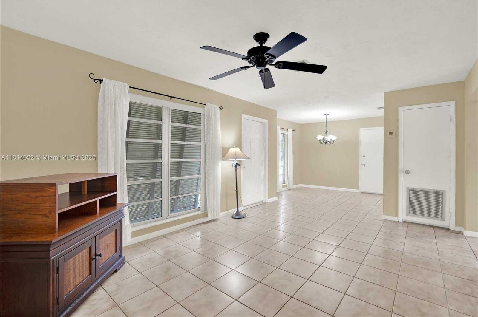 Small Image of 18225 SOUTH WEST 94TH AVE, Palmetto Bay Number 2