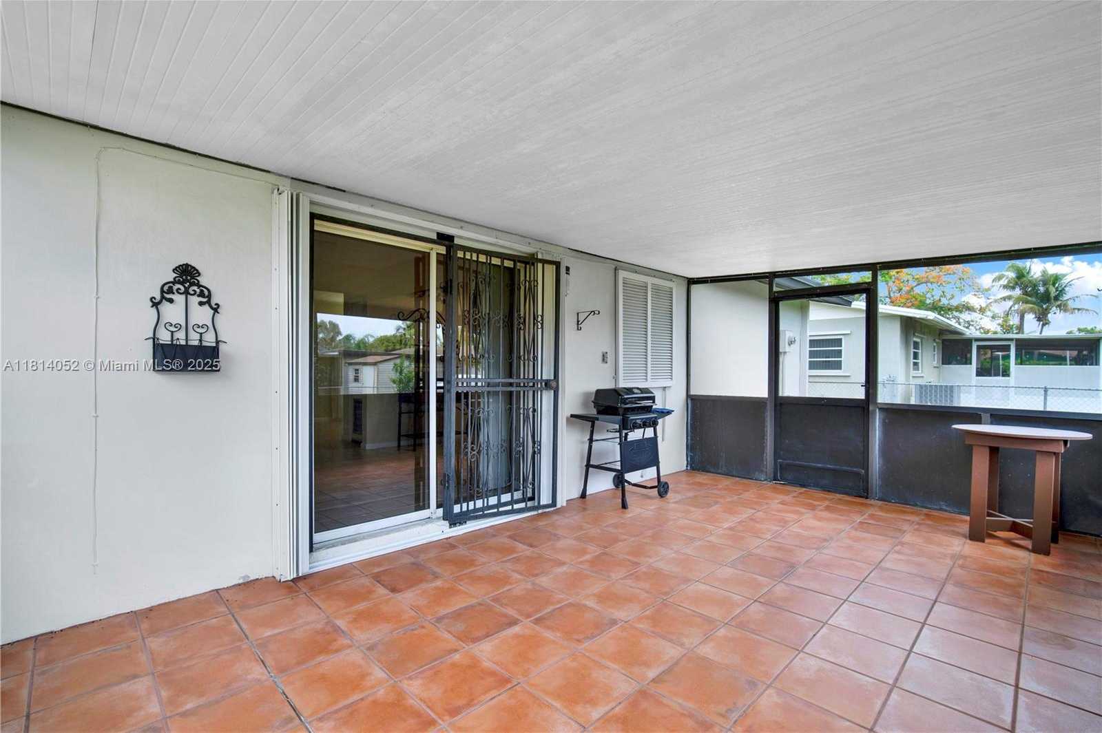 Small Image of 18225 SOUTH WEST 94TH AVE, Palmetto Bay Number 27