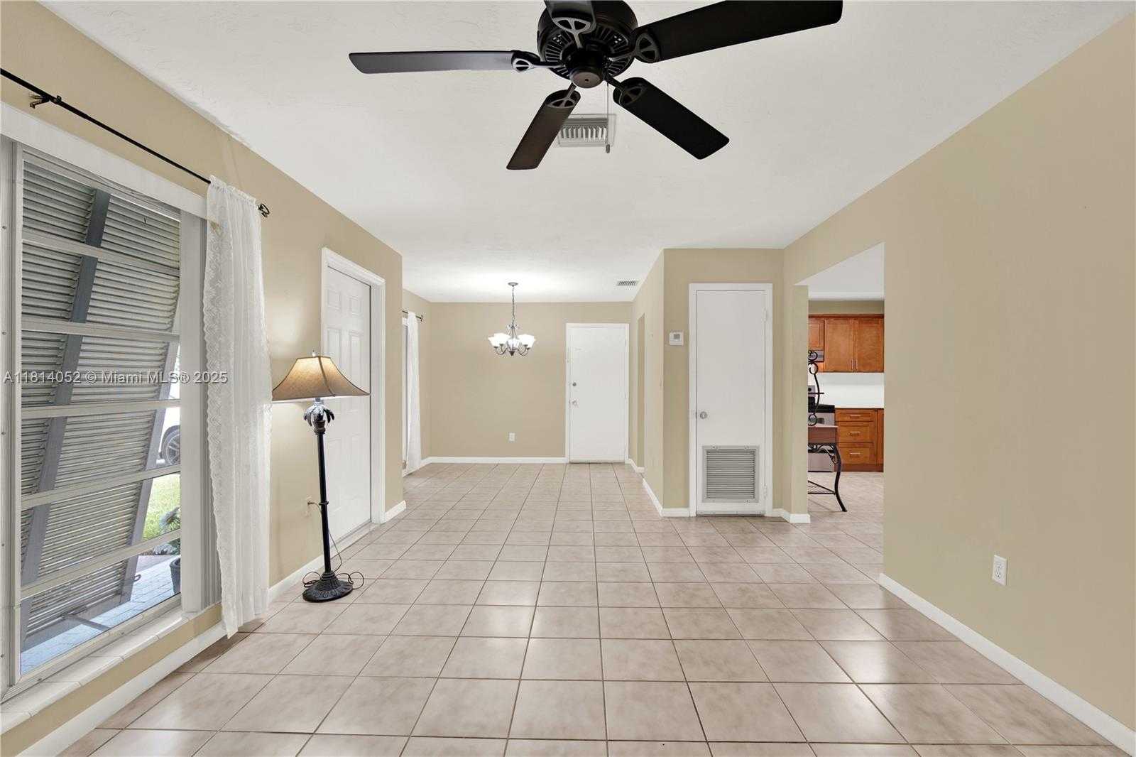 Small Image of 18225 SOUTH WEST 94TH AVE, Palmetto Bay Number 3