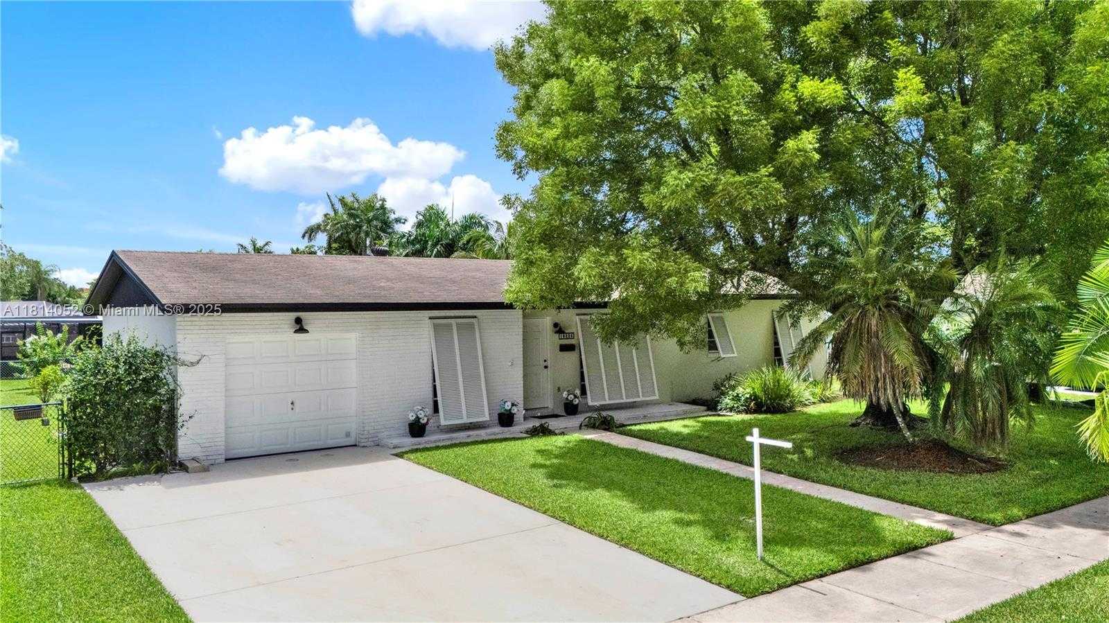 Small Image of 18225 SOUTH WEST 94TH AVE, Palmetto Bay Number 34
