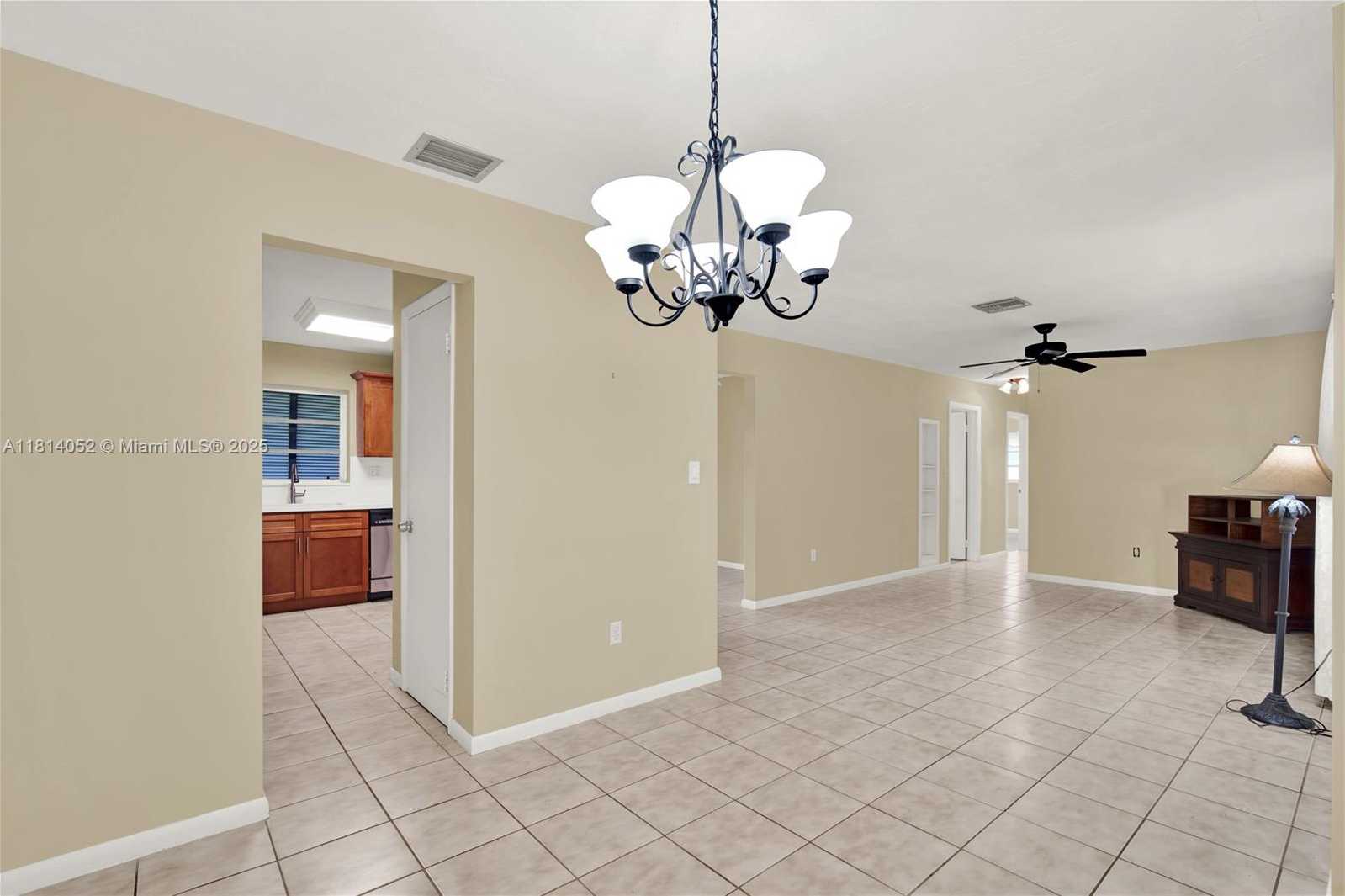 Small Image of 18225 SOUTH WEST 94TH AVE, Palmetto Bay Number 7