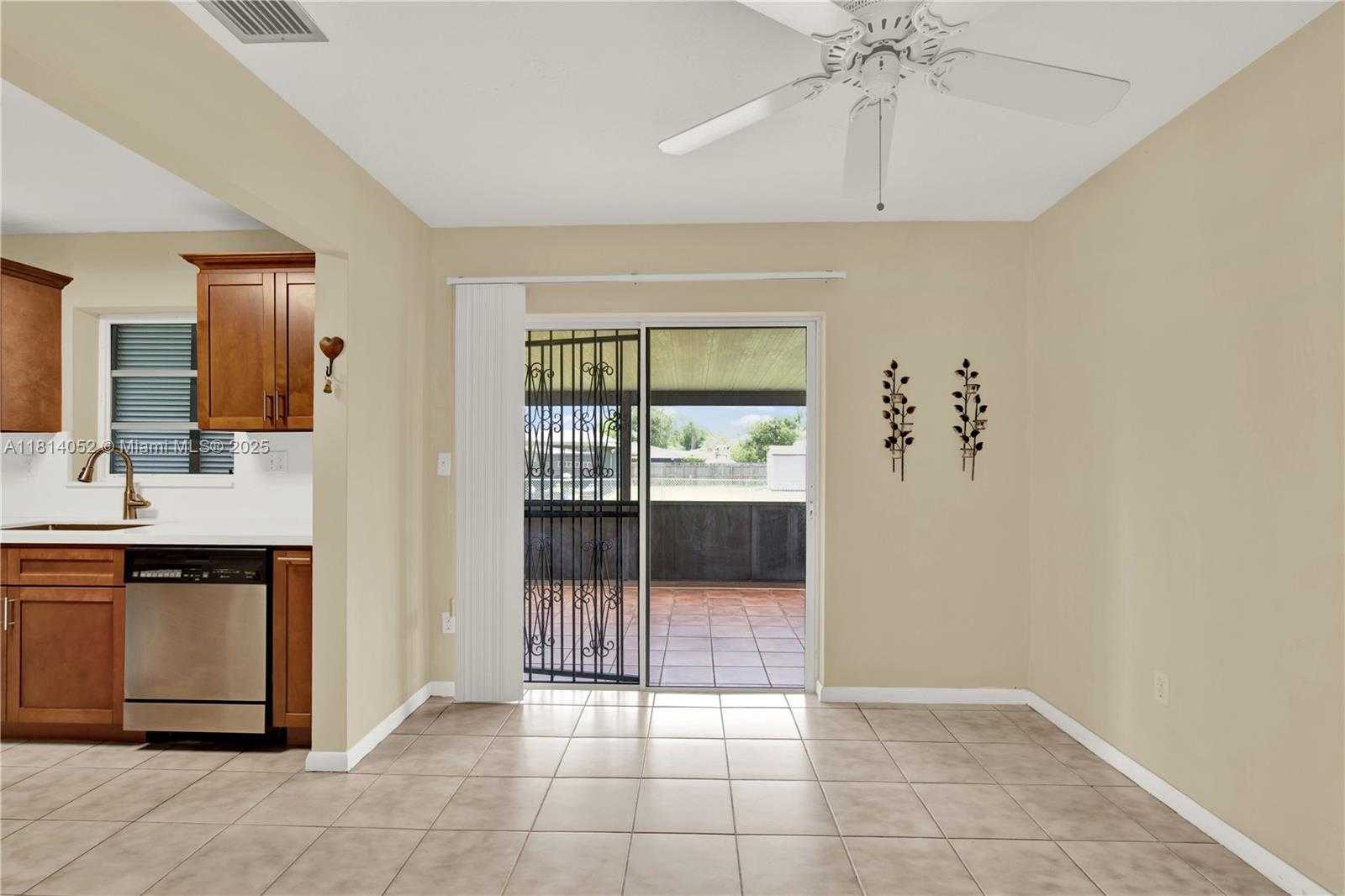 Small Image of 18225 SOUTH WEST 94TH AVE, Palmetto Bay Number 8