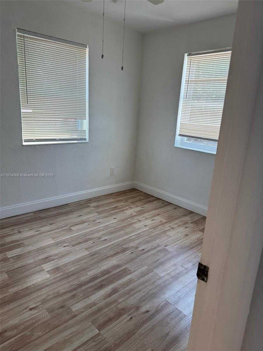 Small Image of 5019 NORTH EAST 19TH TER, Pompano Beach Number 18