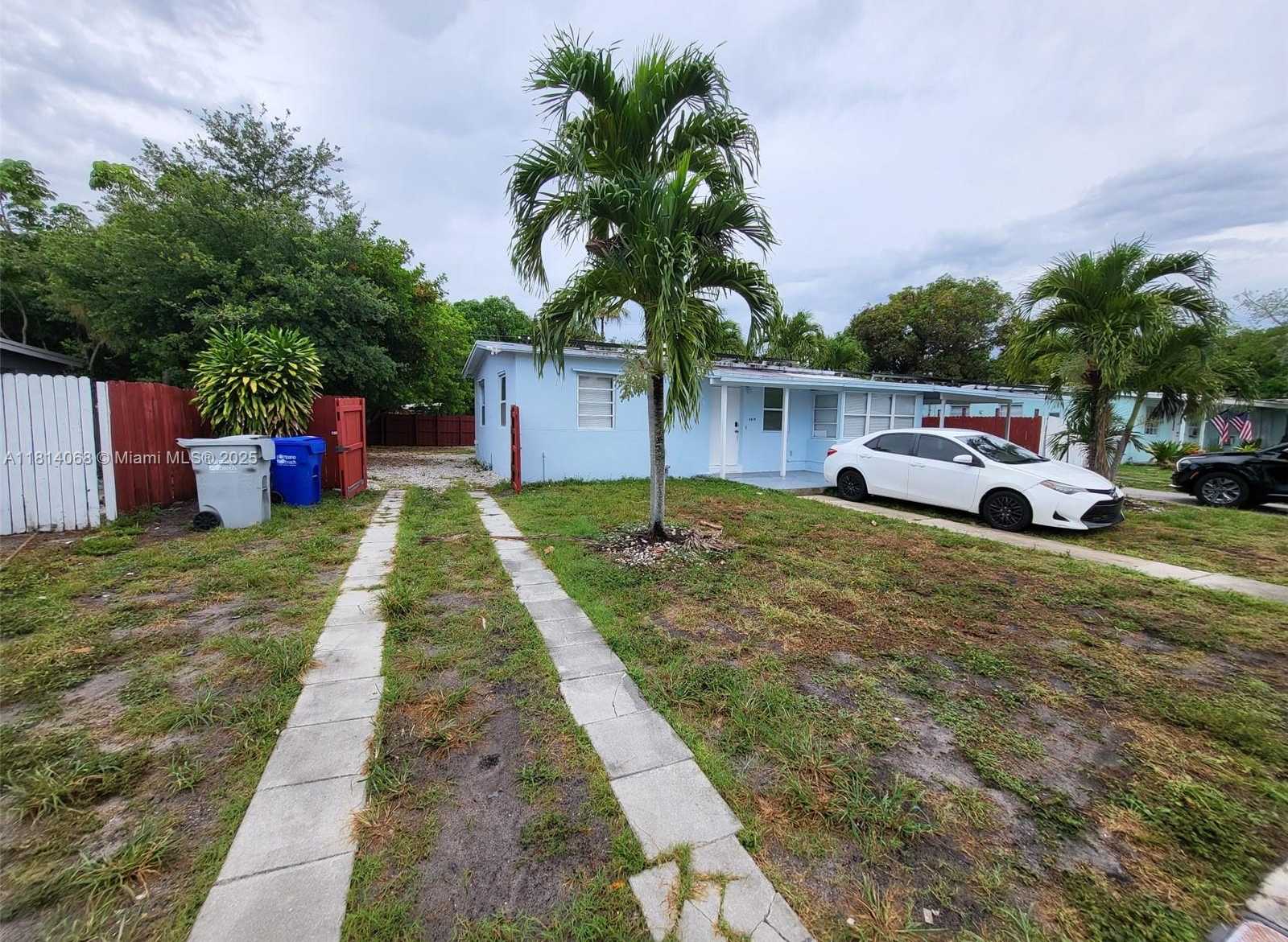 Small Image of 5019 NORTH EAST 19TH TER, Pompano Beach Number 2