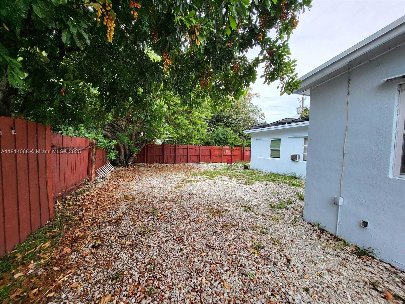 Small Image of 5019 NORTH EAST 19TH TER, Pompano Beach Number 4