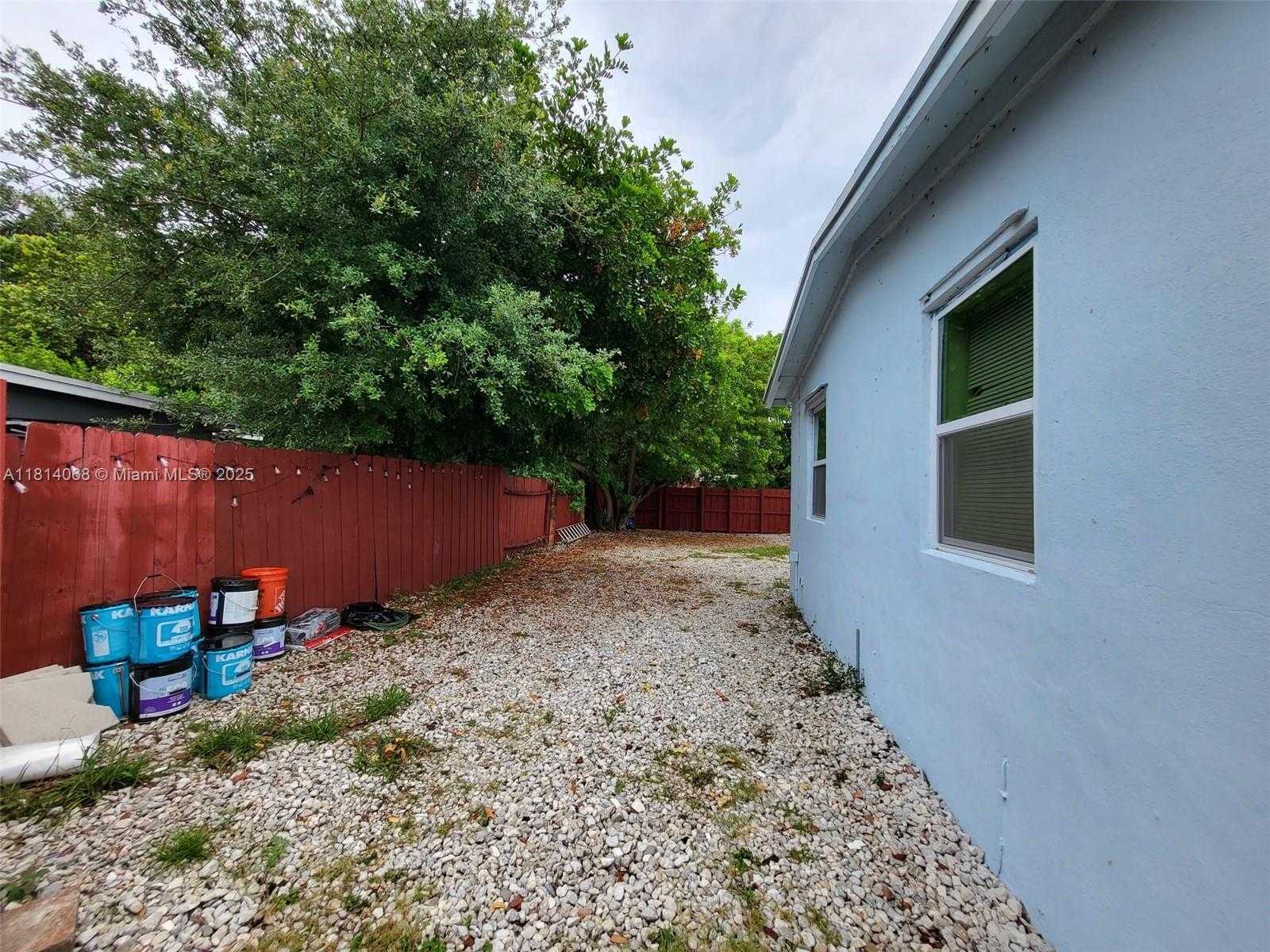 Small Image of 5019 NORTH EAST 19TH TER, Pompano Beach Number 5