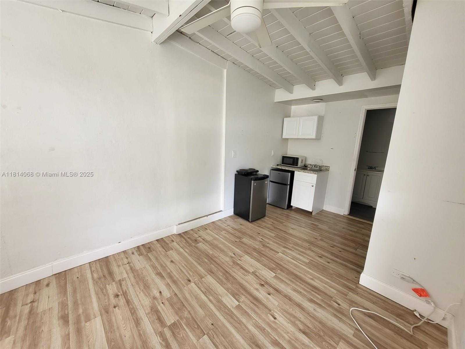 Small Image of 5019 NORTH EAST 19TH TER, Pompano Beach Number 9