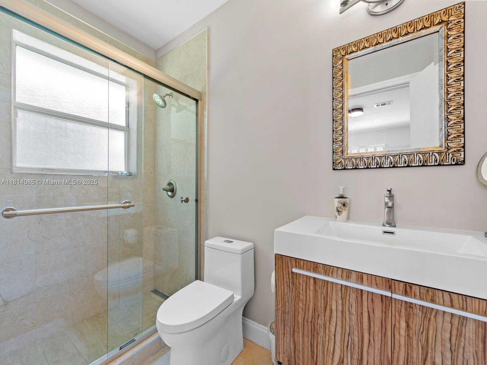 Small Image of 9200 SOUTH WEST 178TH TER, Palmetto Bay Number 14