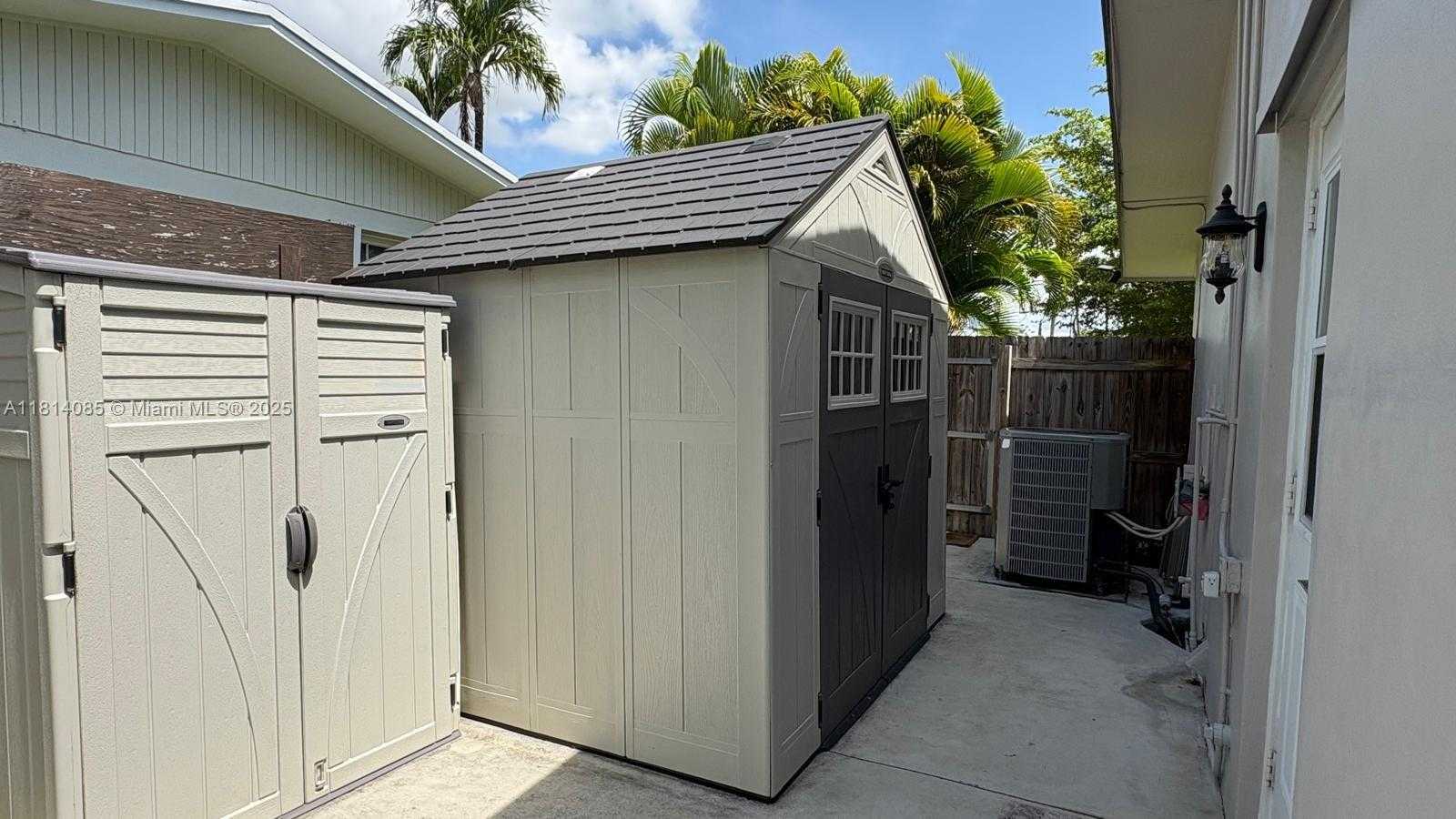 Small Image of 9200 SOUTH WEST 178TH TER, Palmetto Bay Number 24