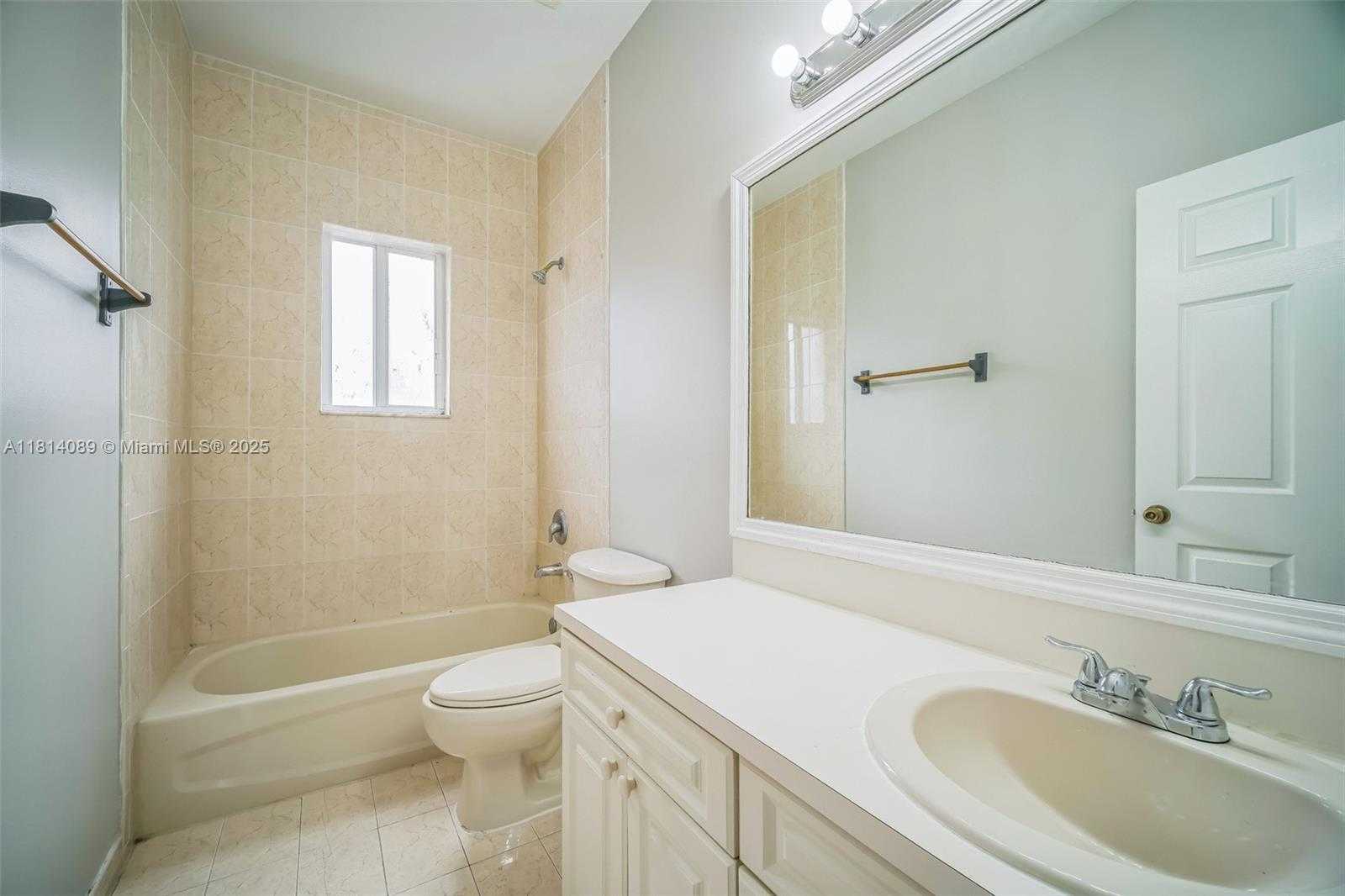 Small Image of 3223 SOUTH EAST 2ND DR, Homestead Number 12