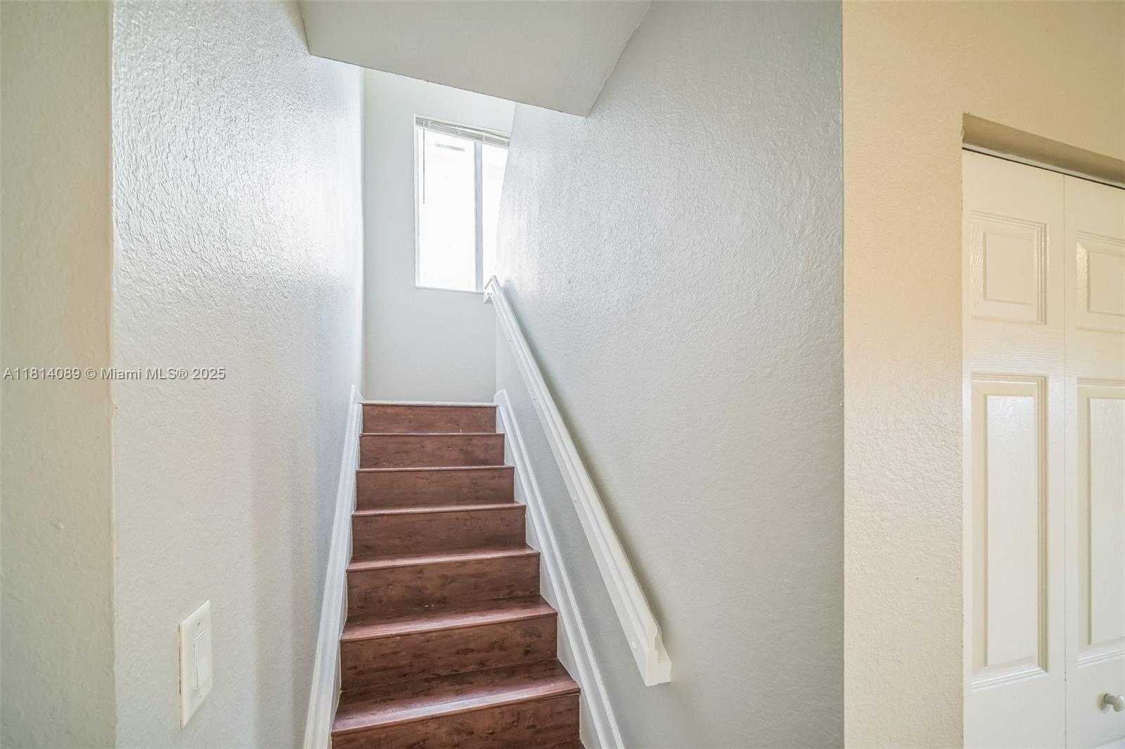 Small Image of 3223 SOUTH EAST 2ND DR, Homestead Number 16