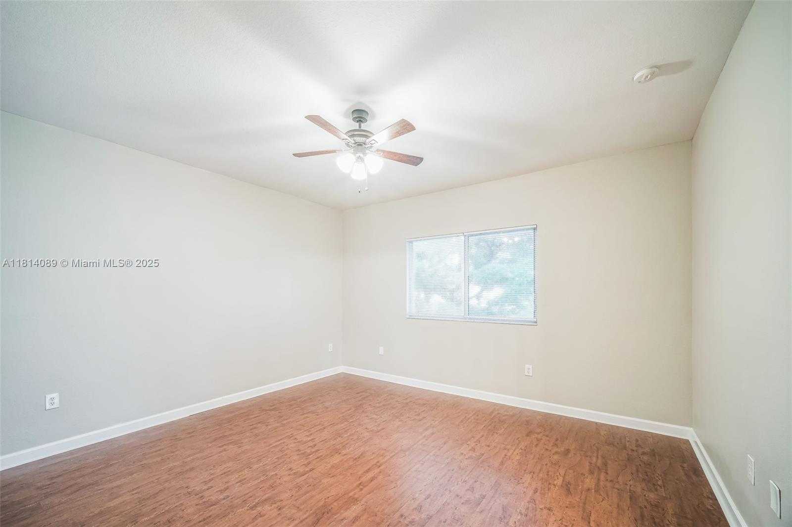 Small Image of 3223 SOUTH EAST 2ND DR, Homestead Number 18