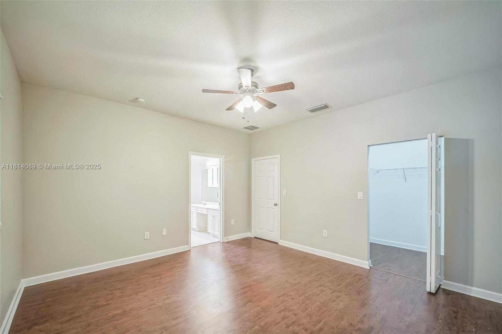 Small Image of 3223 SOUTH EAST 2ND DR, Homestead Number 19