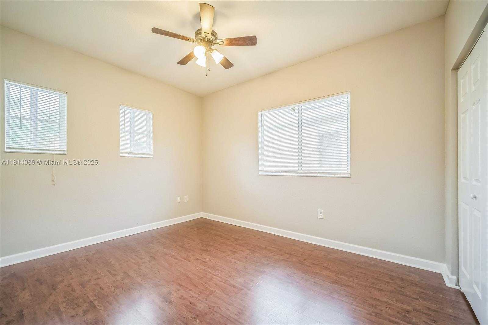 Small Image of 3223 SOUTH EAST 2ND DR, Homestead Number 24