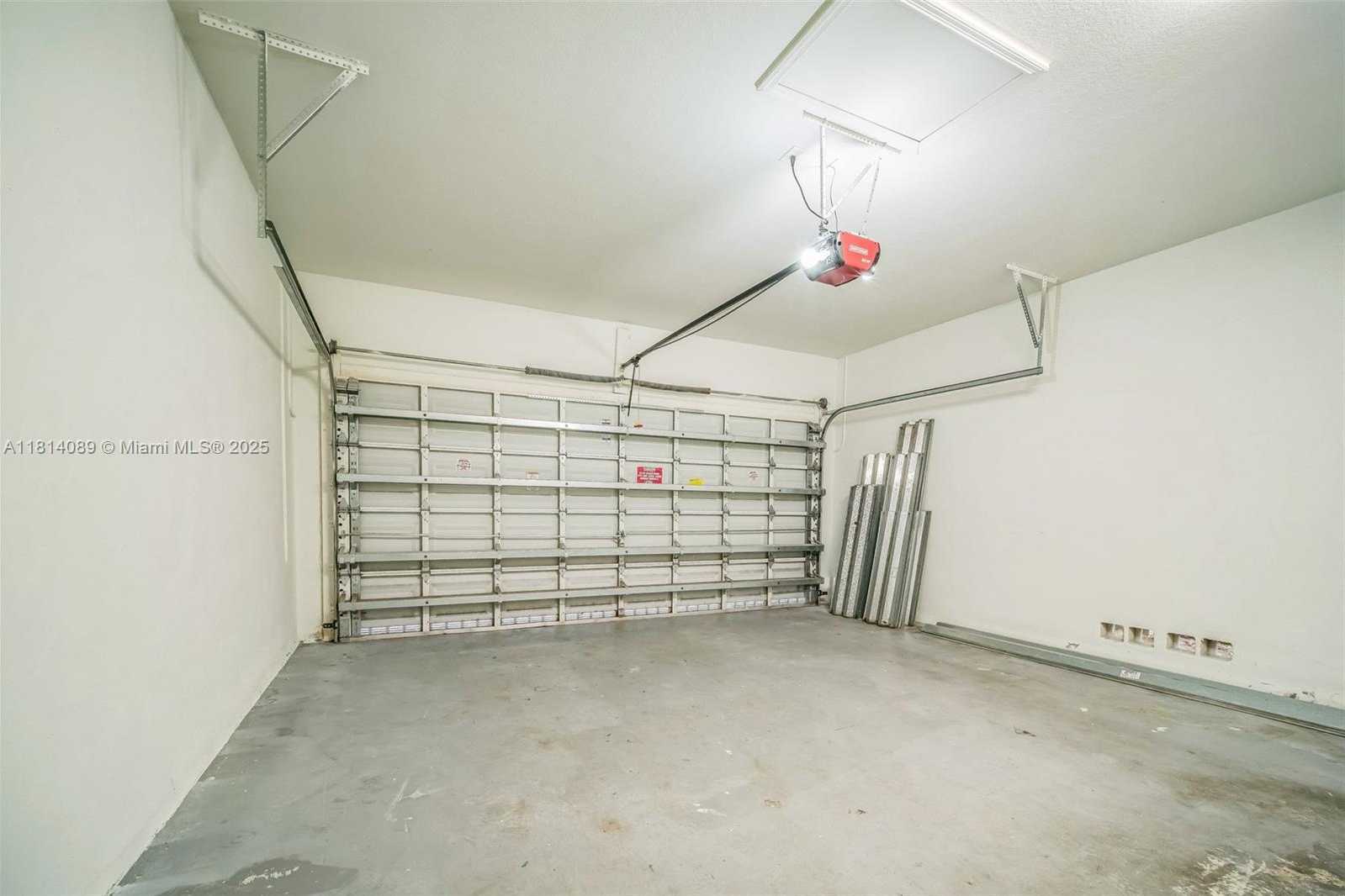 Small Image of 3223 SOUTH EAST 2ND DR, Homestead Number 28