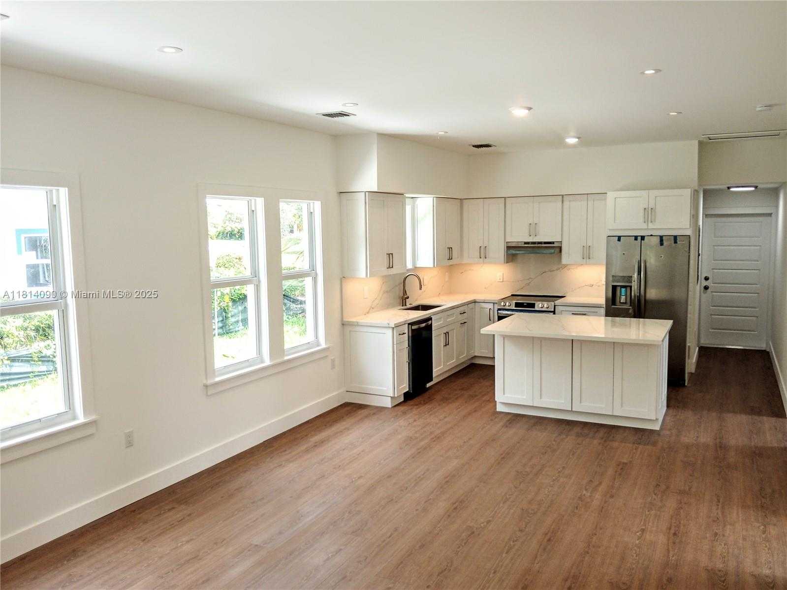 Small Image of 117 FLORIDA AVE, Coral Gables Number 4