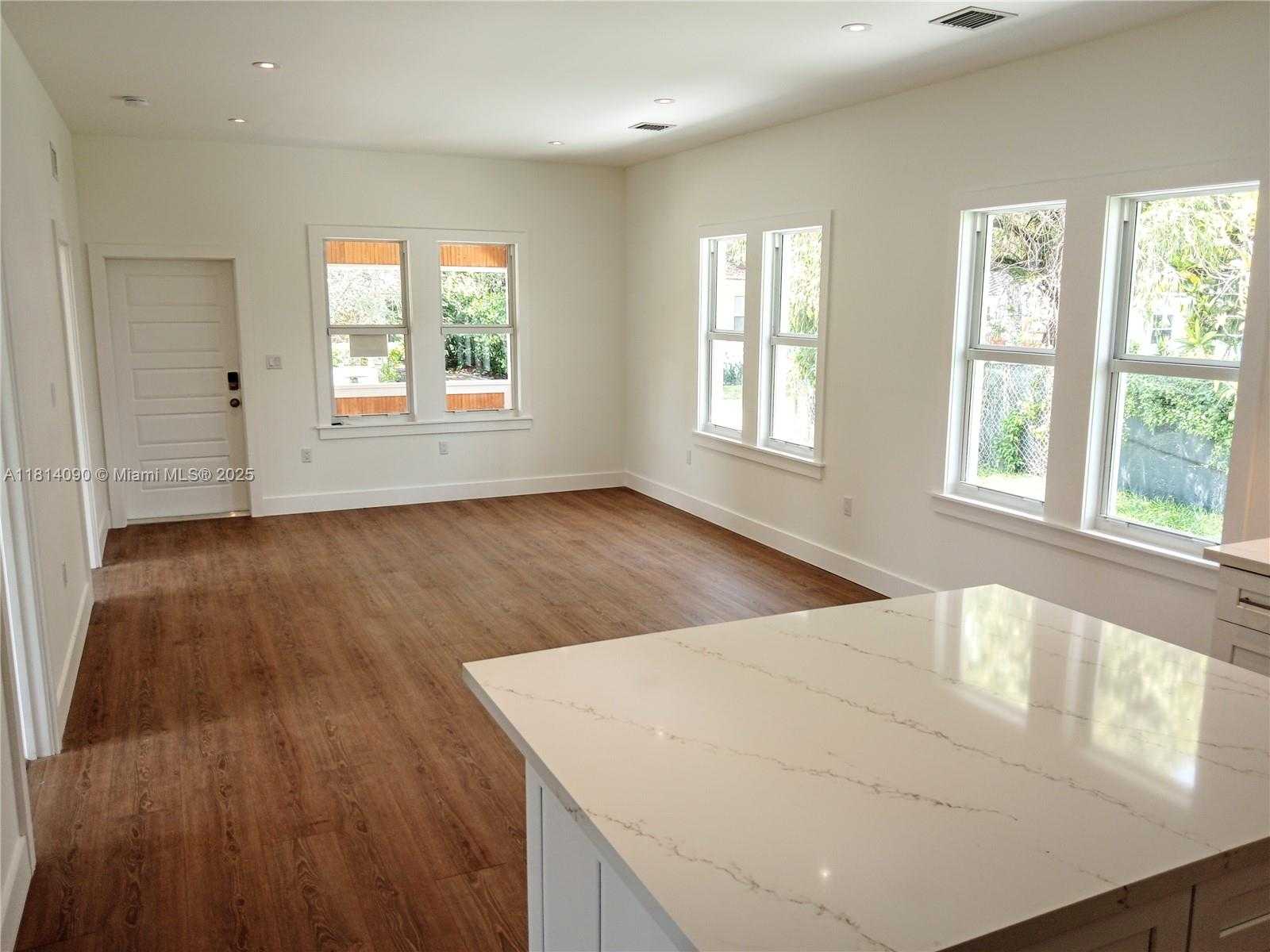 Small Image of 117 FLORIDA AVE, Coral Gables Number 7