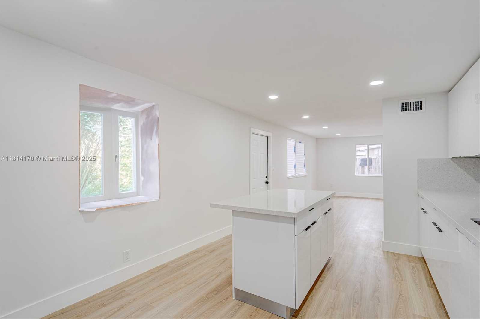 Small Image of 6044 SOUTH WEST 37TH ST, Miramar Number 16